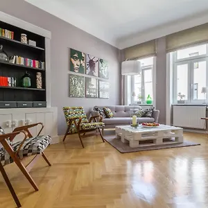 Your Abroad Apartment
